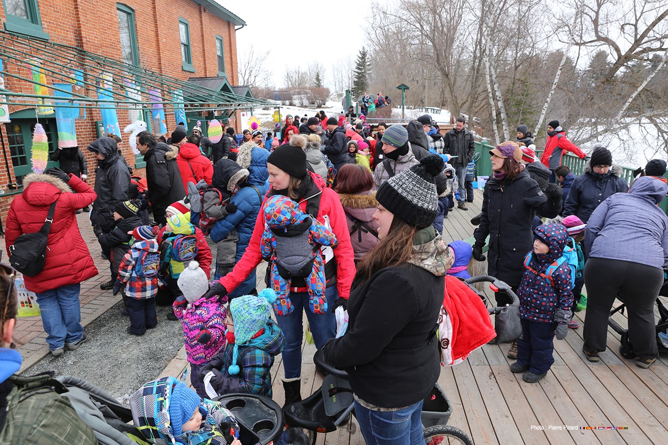 Course aux oeufs de Pâques à la Poudrière