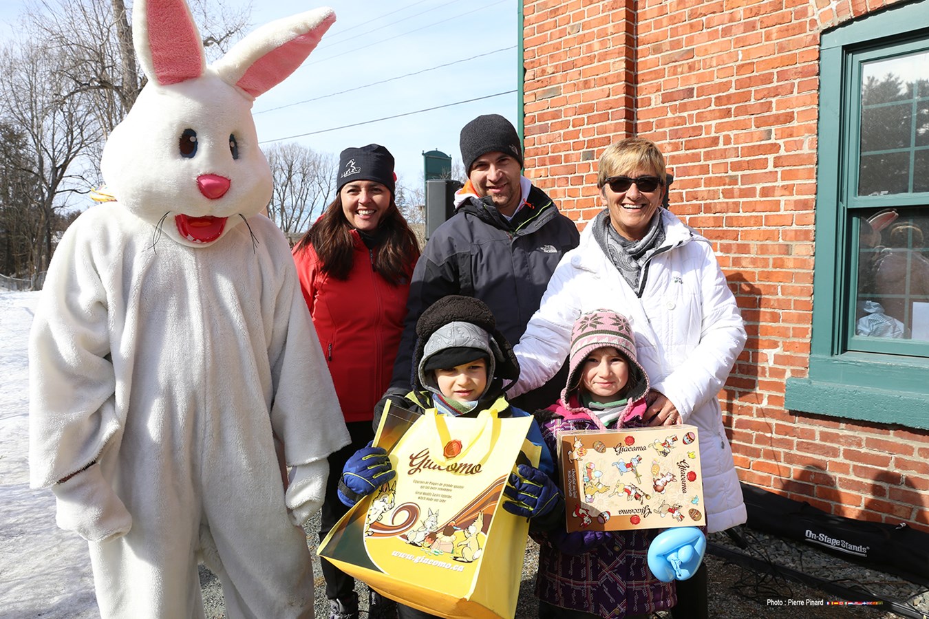 Course aux oeufs de Pâques à la Poudrière